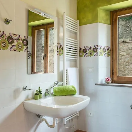 La Vecchia Fonte 15, Emma *