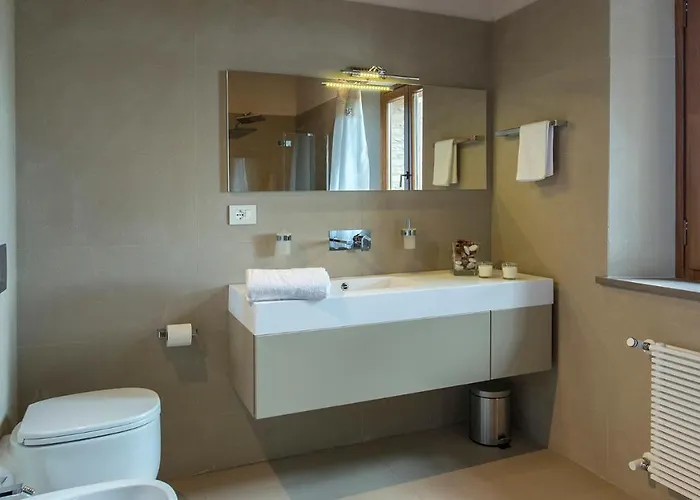 La Vecchia Fonte 15, Emma